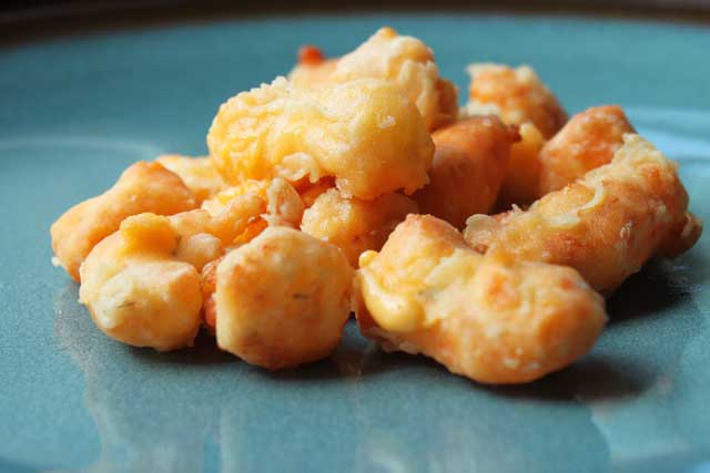 Garlic and Dill Fried Cheese Curds