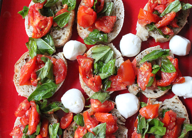 Roasted Tomato Crostini Recipe