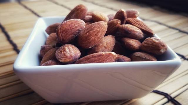 Roasted Salted Almonds Recipe