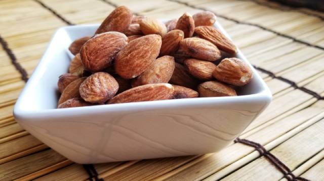 Roasted Salted Almonds Recipe