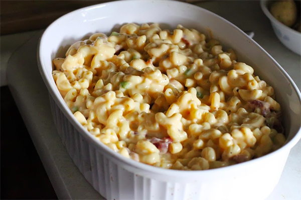 Bacon and Jalapeno Mac and Cheese