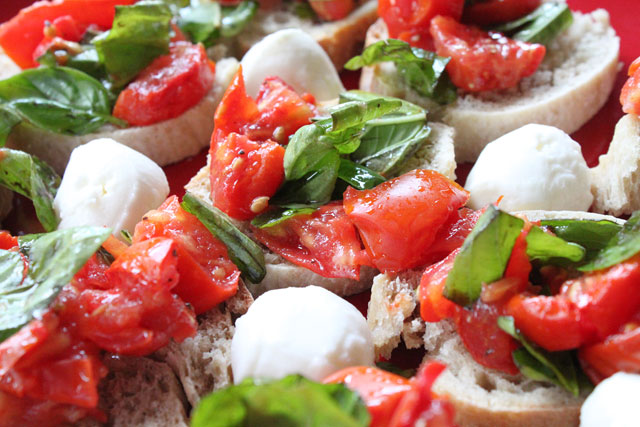 Roasted Tomato Crostini